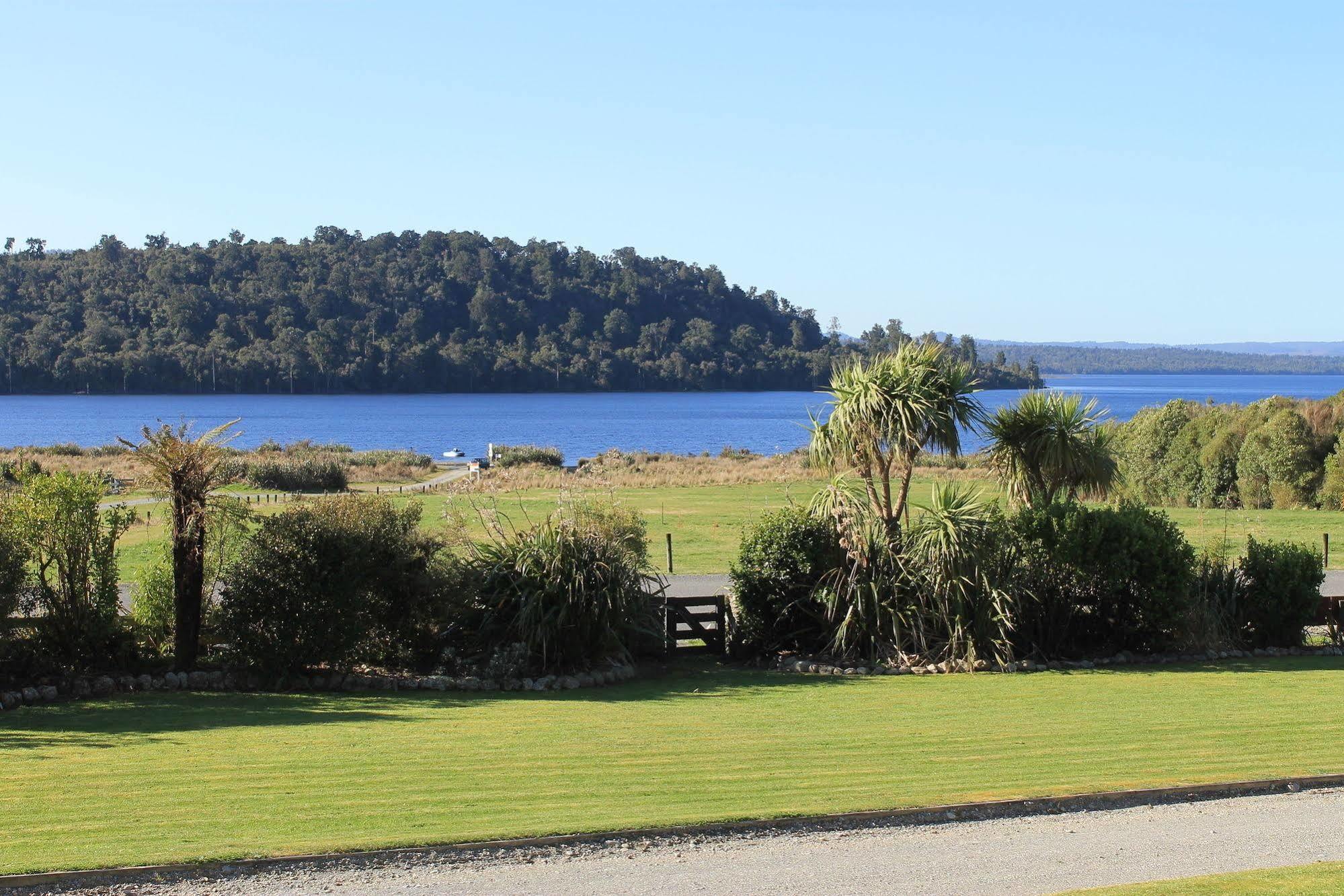 Lake Brunner Eco Lodge Moana Buitenkant foto